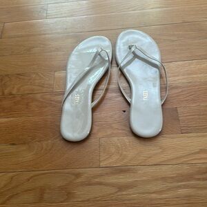 TKEES flip flops